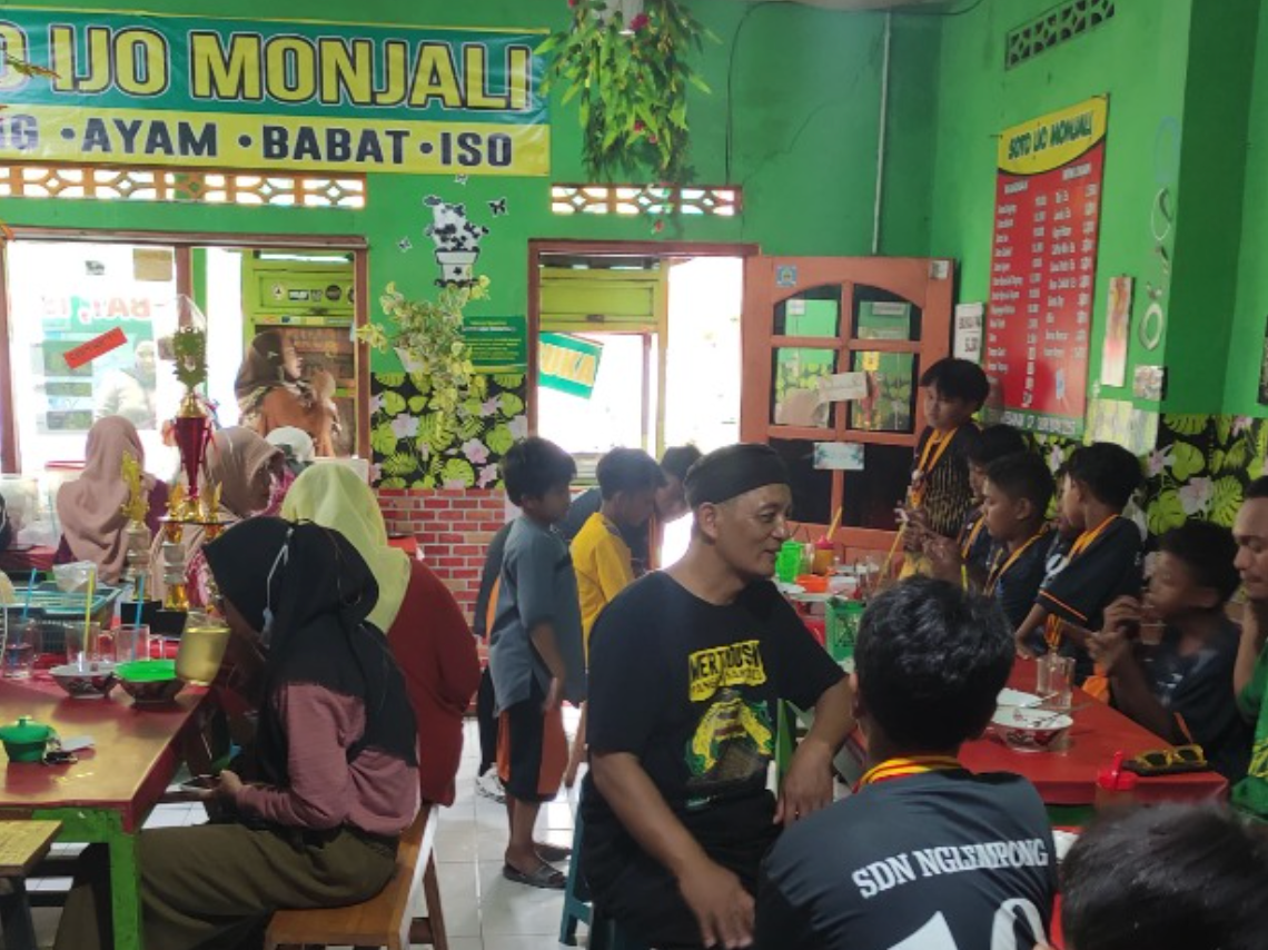 Suasana Warung - SOIM CABANG 2