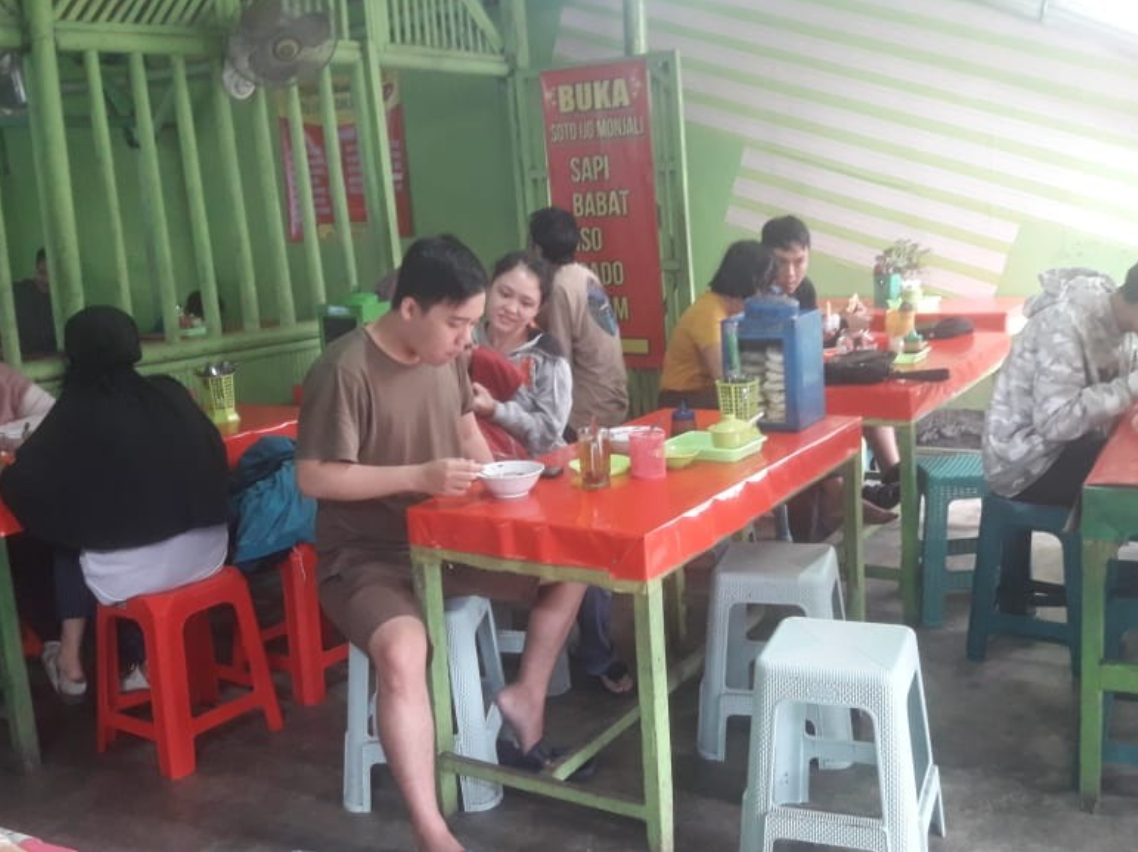 Suasana Warung - SOIM CABANG 1