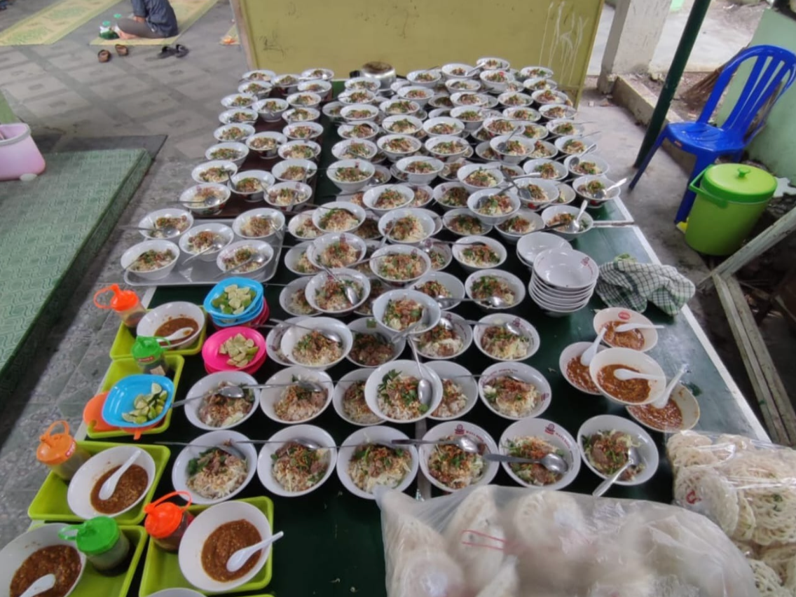 Pesanan soto ayam 100 Porsi 