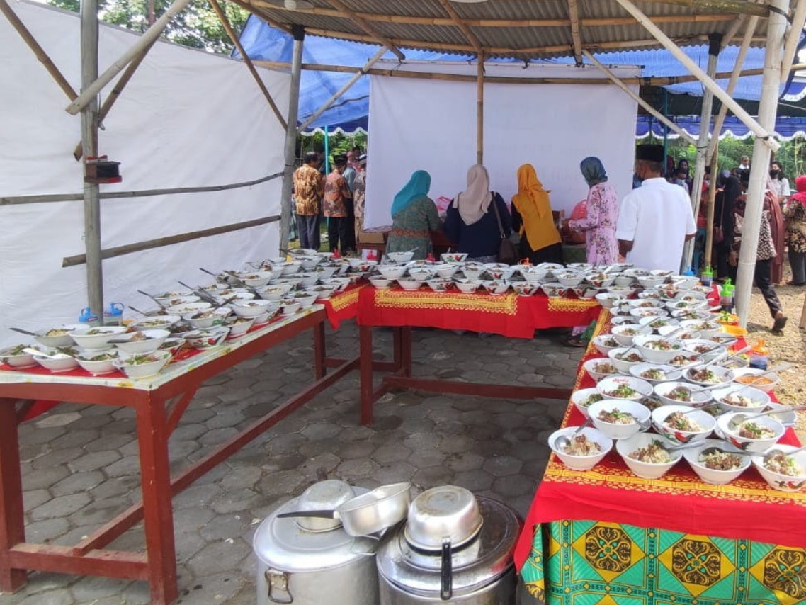 Pesenan soto daging  200 Porsi 