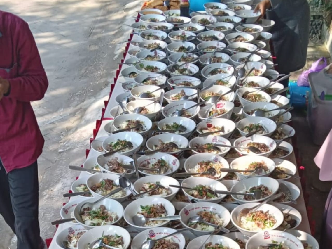 Pesanan soto sapi 700 Porsi